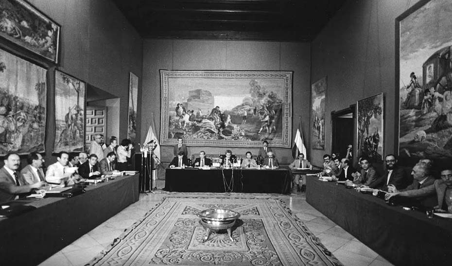 Pleno de la Junta de Andalucía celebrado en los Reales Alcázares de Sevilla, 26 de septiembre de 1980